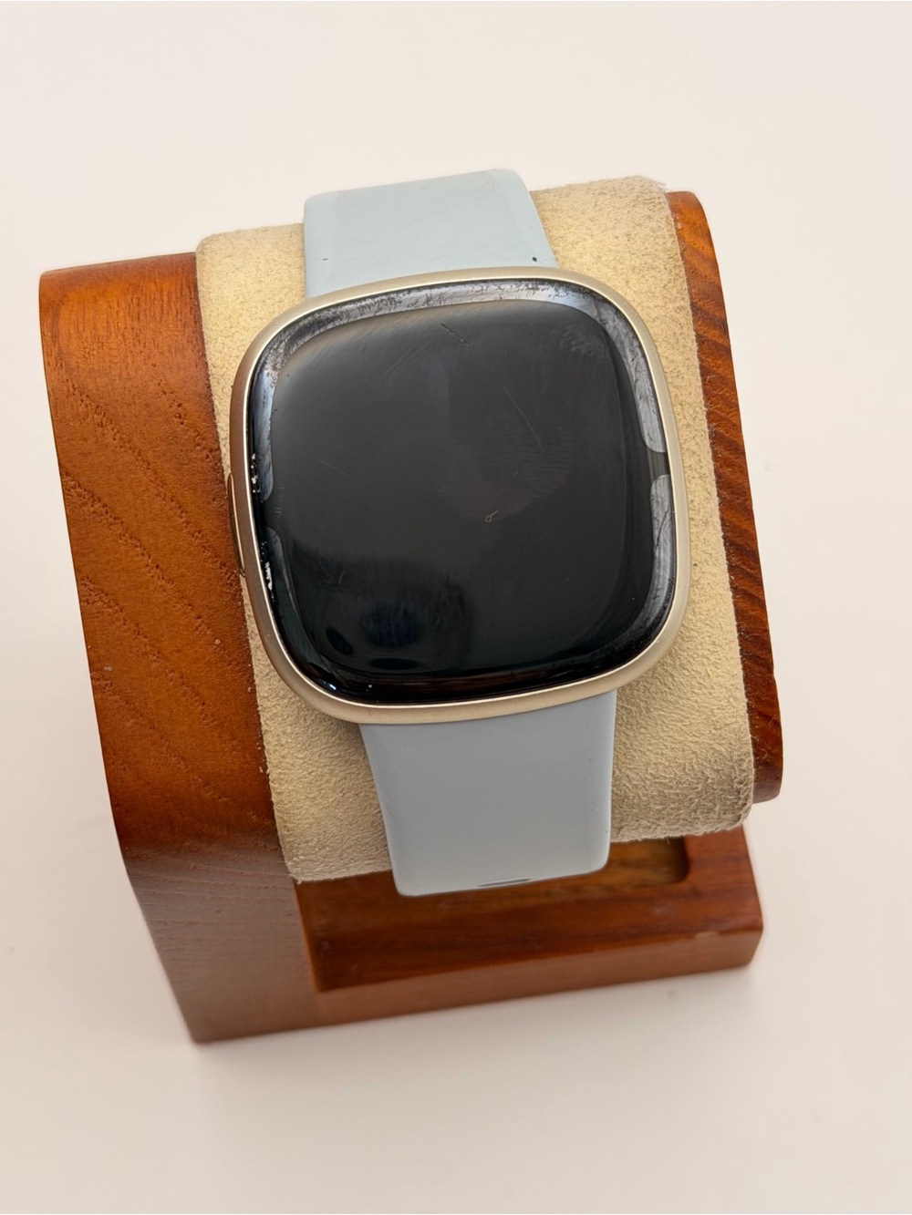 Fitbit Sense 2, Tested, Gold/blue, Good, Charger Included, Latest Model - Picture 5 of 10
